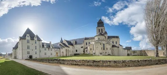 Illustration de: Billet coupe-file pour l'abbaye de Fontevraud