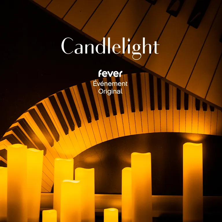 Image qui représente un ticket d'une activité (Candlelight : Hommage à Ludovico Einaudi) liée au point d'intéret