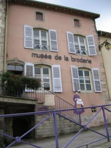 Image qui illustre: Musée De La Broderie
