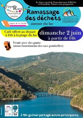 Image qui illustre: Ramassage Des Déchets Autour Du Lac