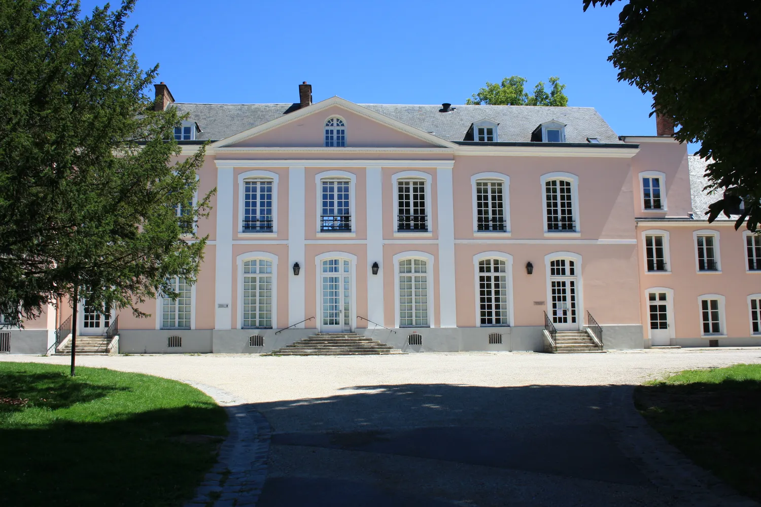 Image qui illustre: Château du Grand Veneur à Soisy-sur-Seine - 0