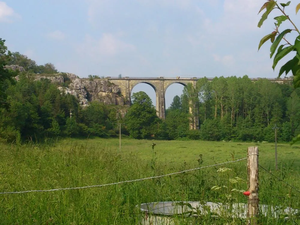 Image qui illustre: Viaduc de Coquilleau à La Tardière - 0