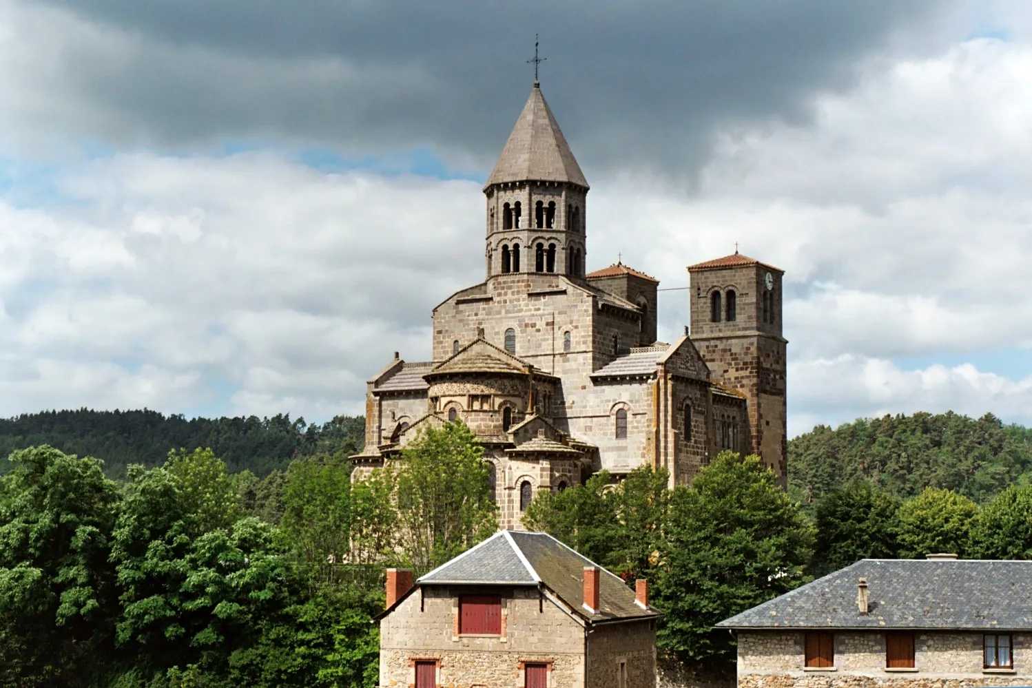 Image qui illustre: Eglise de Saint-Nectaire