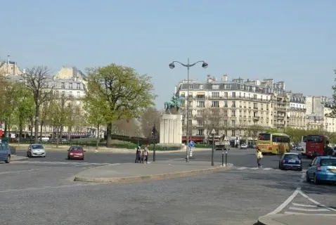 Image qui illustre: Place du Trocadéro-et-du-11-Novembre à Paris - 1