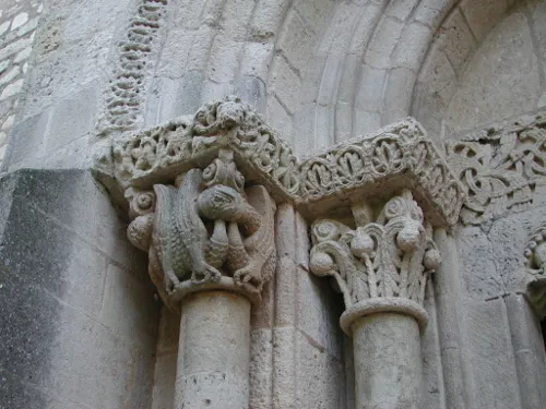 Image qui illustre: Saint-sardos, Une Bastide Éphémère à Saint-Sardos - 0