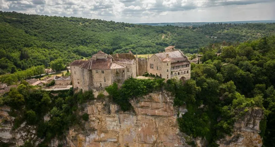Image qui illustre: Visites guidées des Châteaux de Bruniquel