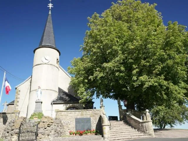 Image qui illustre: Église Saint-pierre Et Calvaire