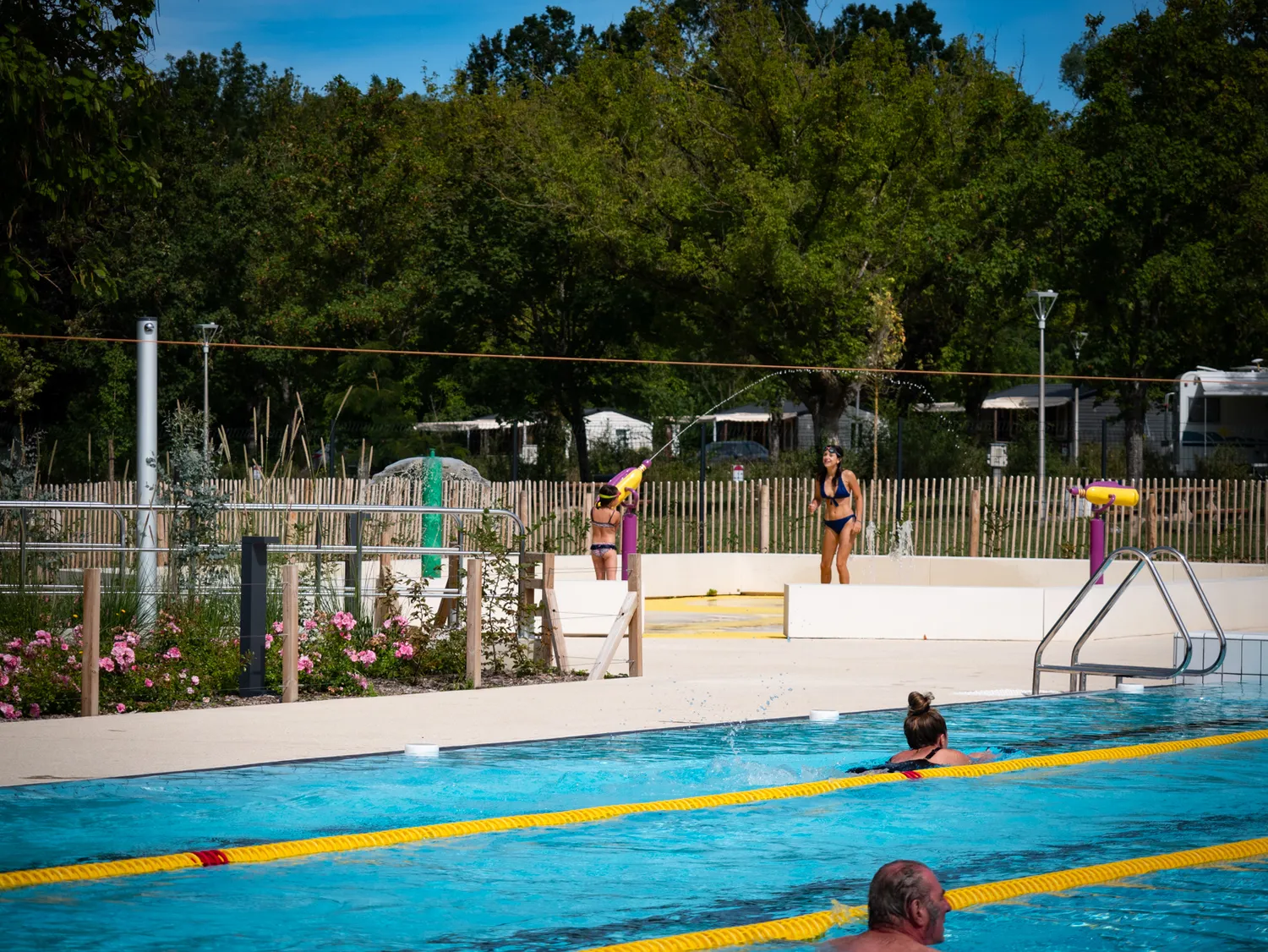 Image qui illustre: Piscine Municipale De Pougues-les-eaux à Pougues-les-Eaux - 2