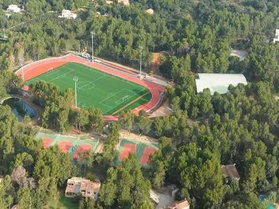 Image qui illustre: Complexe Sportif Des Garrigues