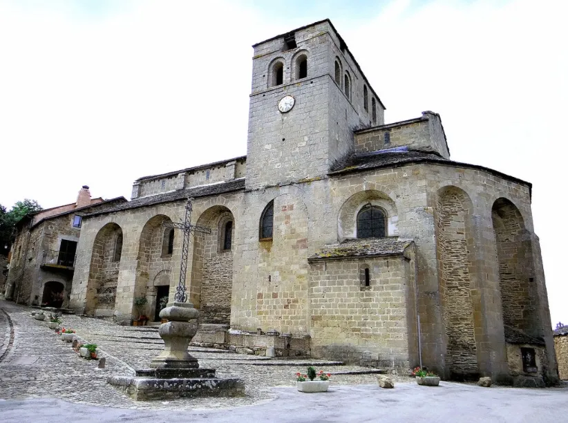 Image qui illustre: Église St-Michel à Castelnau-Pégayrols - 0