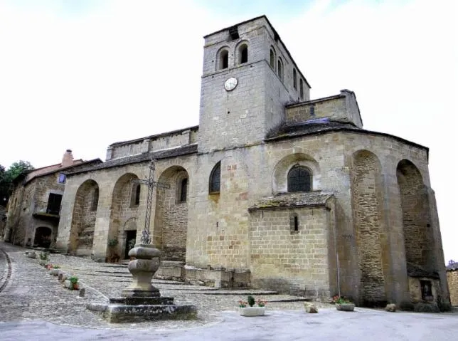 Image qui illustre: Église St-Michel