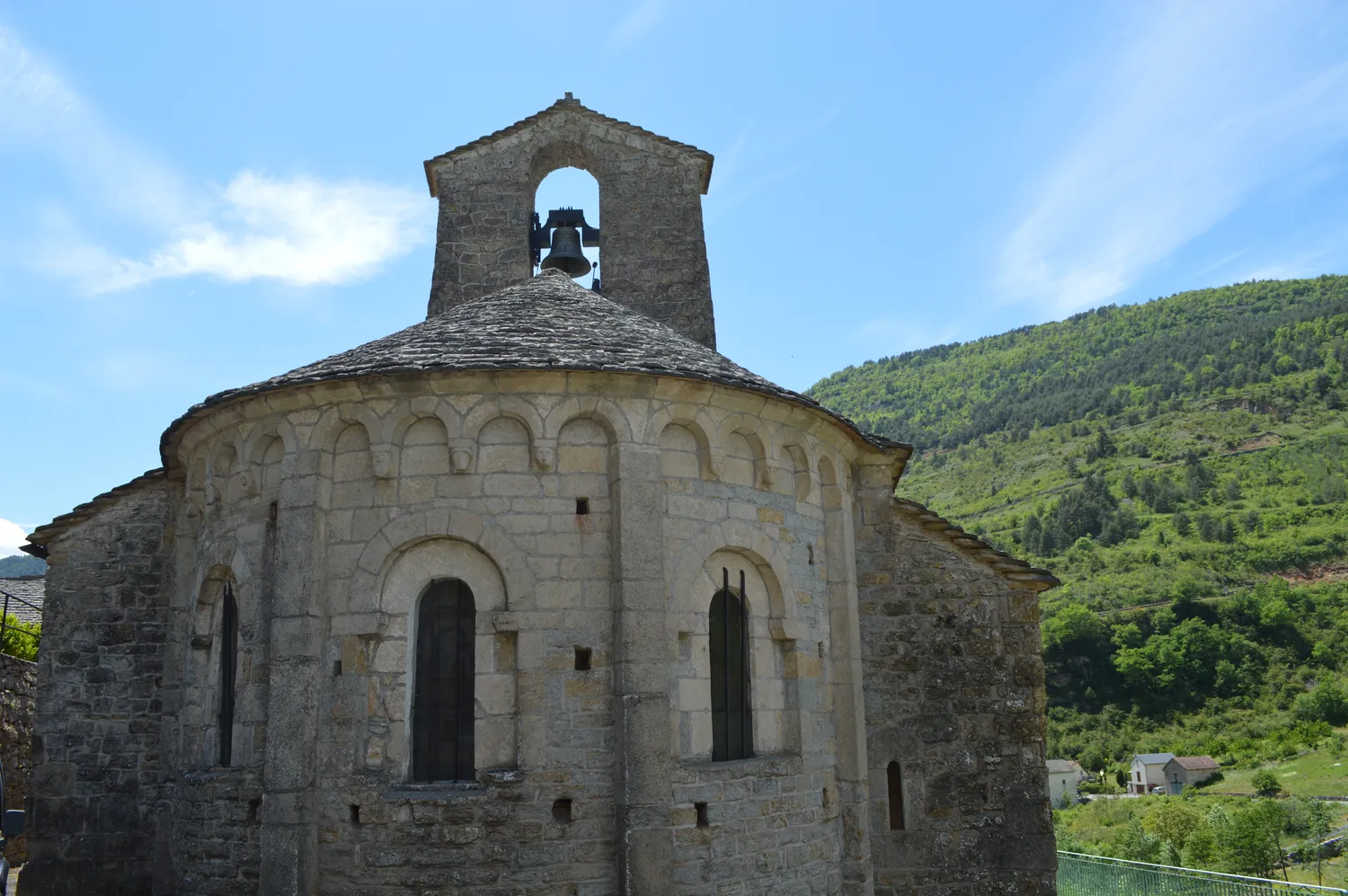 Image qui illustre: Eglise Saint-préjet à Massegros Causses Gorges - 1