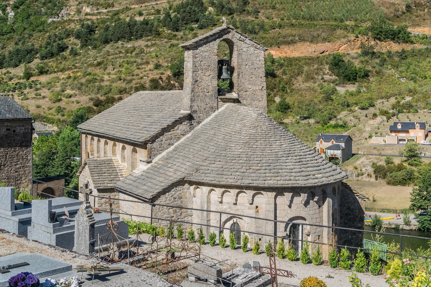 Image qui illustre: Eglise Saint-préjet à Massegros Causses Gorges - 2