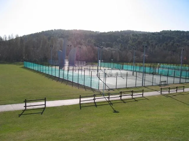 Image qui illustre: Complexe Sportif Du Val De L'arc