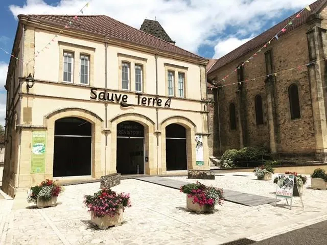 Image qui illustre: Sauveterre Musée De Préhistoire