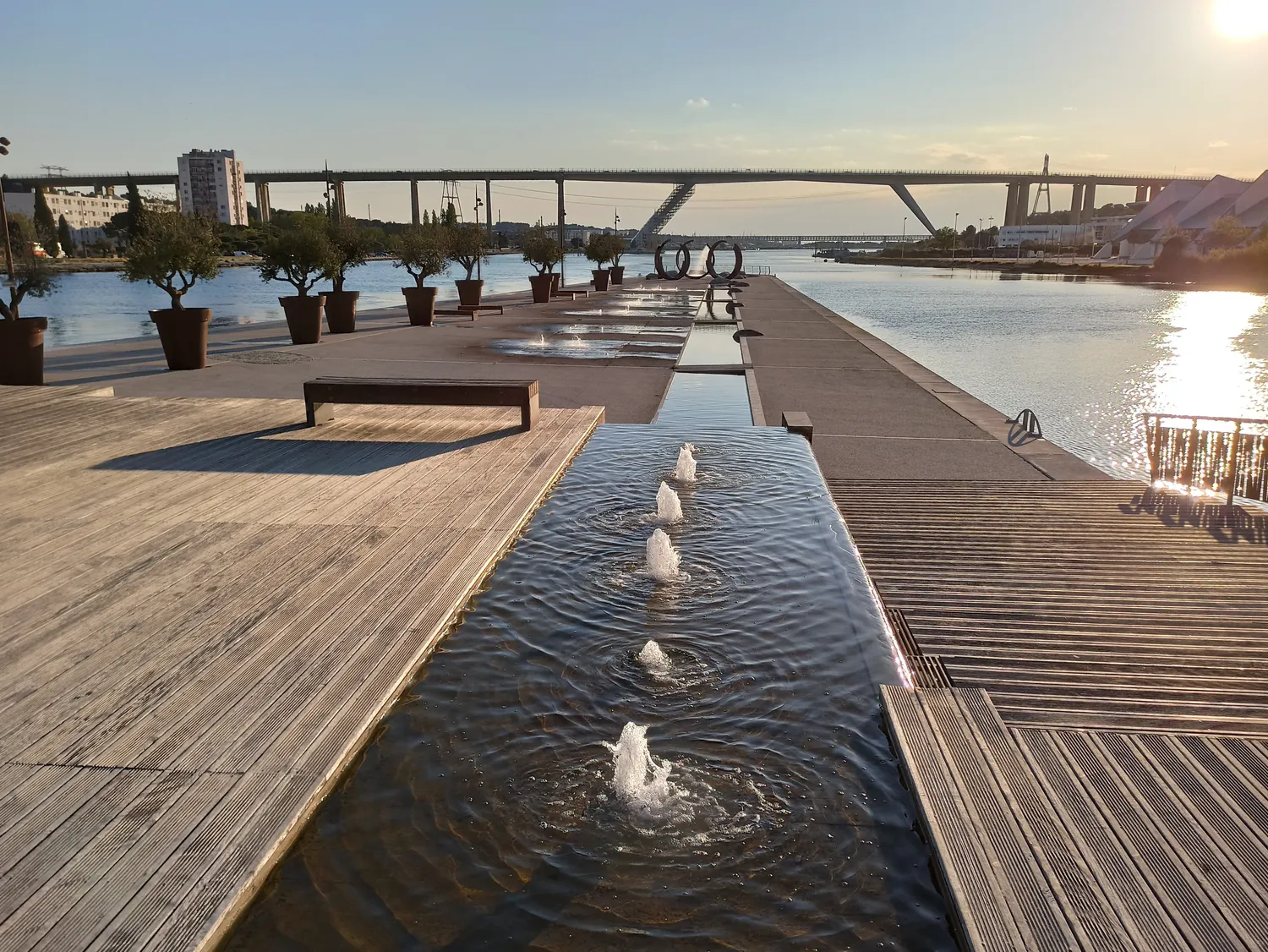 Image qui illustre: Rand'eau Douce À Martigues à Martigues - 2