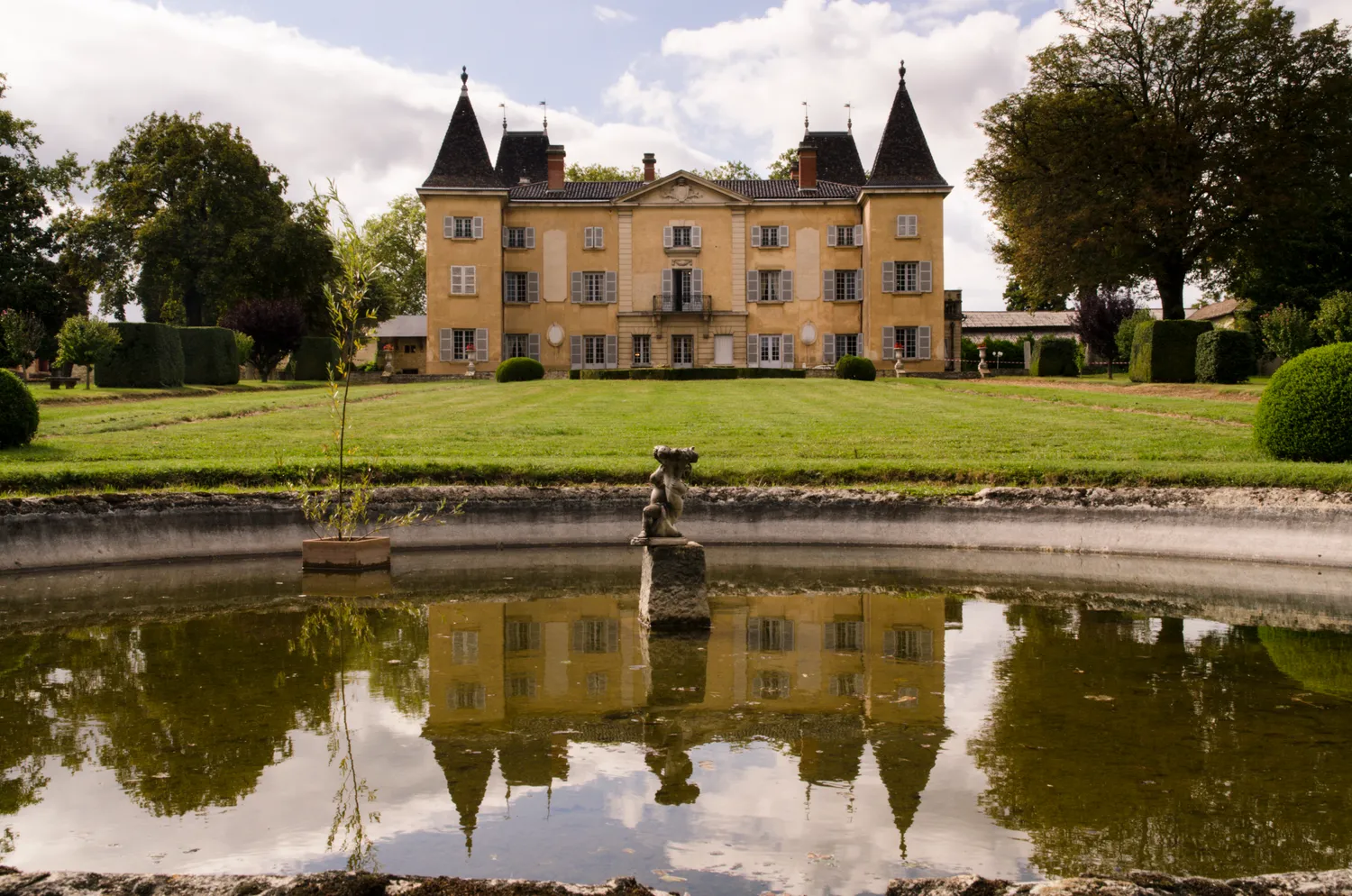 Image qui illustre: Château de Vaurenard à Gleizé - 0
