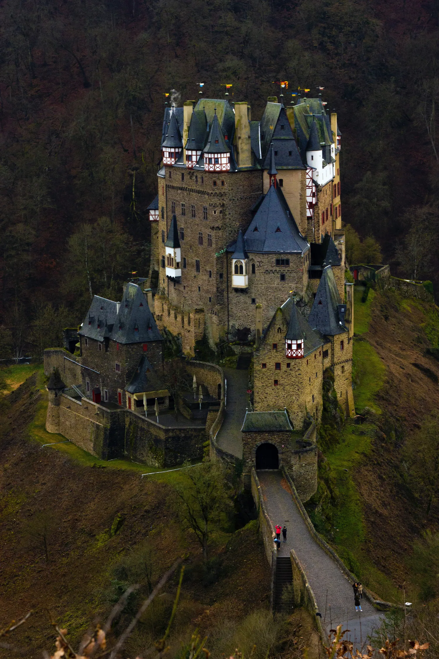 Image qui illustre: château d’Eltz à  - 1