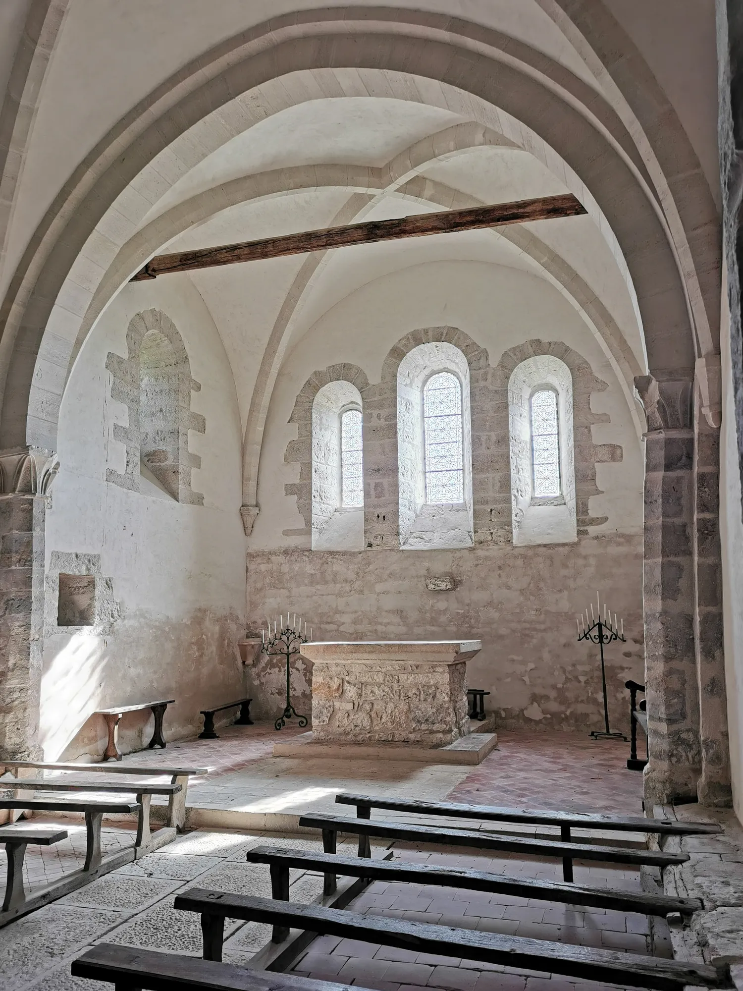 Image qui illustre: Découvrez une chapelle singulière de l'art primitif cistercien à Champignol-lez-Mondeville - 0