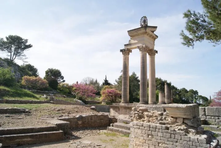 Image qui illustre: Site Archéologique De Glanum