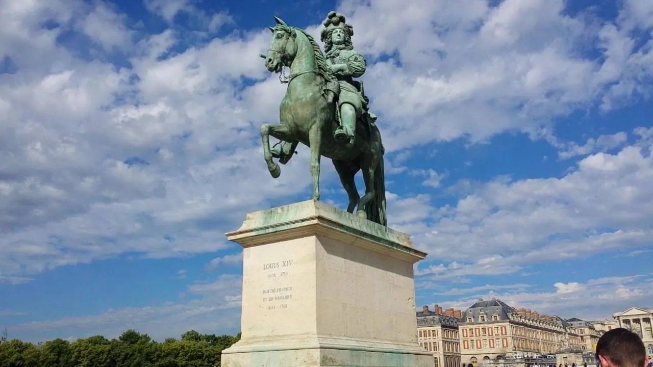 Image qui illustre: Monument à Louis XIV