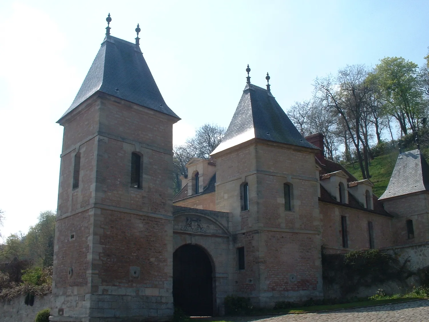 Image qui illustre: Château De Médan à Médan - 0
