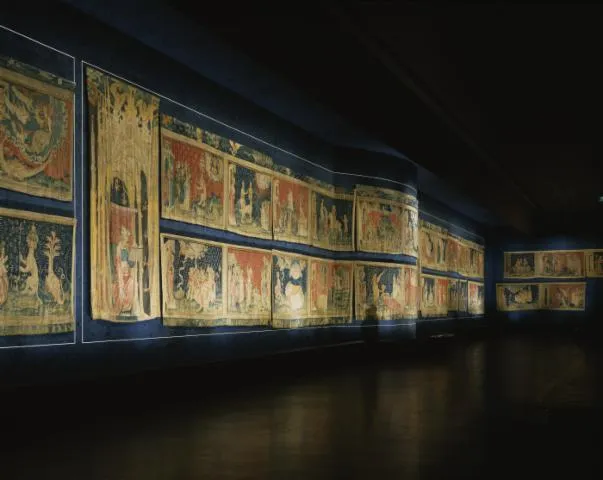 Image qui illustre: Visite libre du château d'Angers et de la tapisserie de l'Apocalypse, chef-d'œuvre inscrit à l'UNESCO !