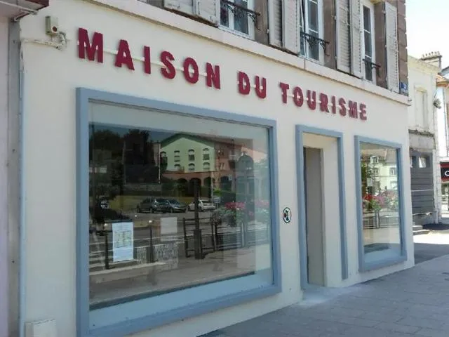 Image qui illustre: Maison Du Tourisme Du Pays Du Lunevillois - Bureau D'information De Baccarat