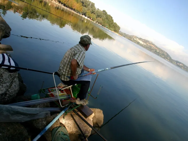 Image qui illustre: Concours De Pêche à Istres - 0