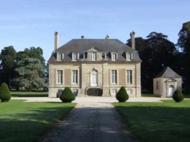 Image qui illustre: Château De Vaulaville