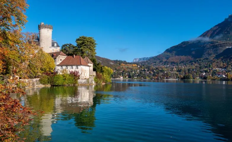 Image qui illustre: Duingt et ses trois Châteaux