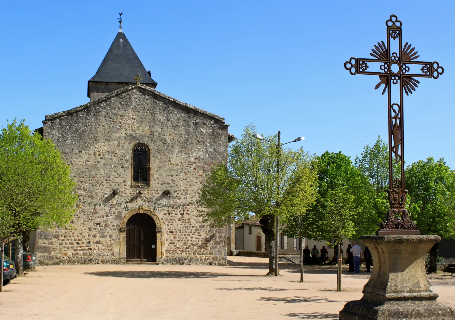 Image qui illustre: Église Saint-Martin  à Availles-Limouzine - 0