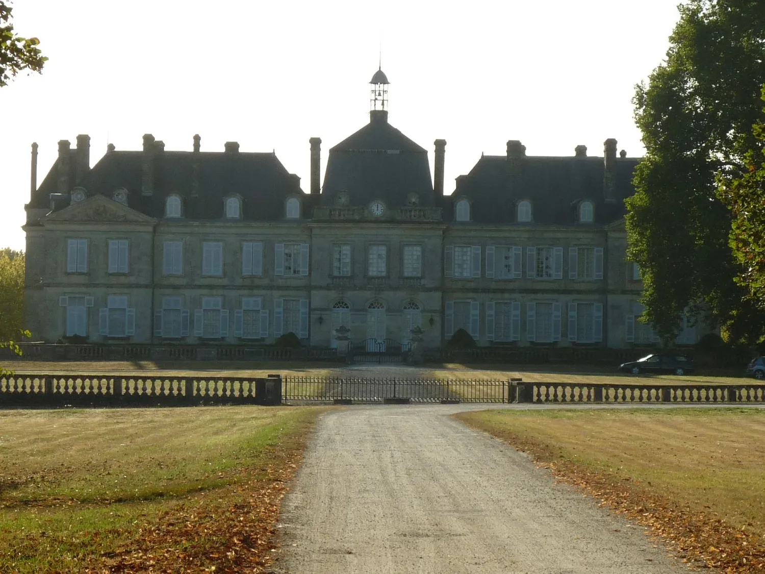 Image qui illustre: Château de Plassac à Plassac - 0