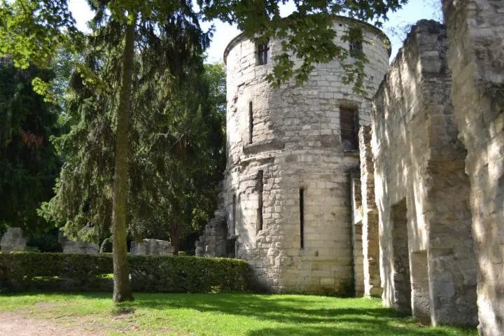 Image qui illustre: Ancienne Abbaye de Saint-Maur-des-Fossés