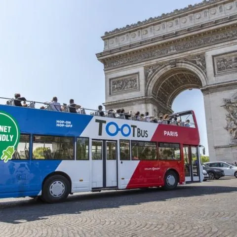 Image qui illustre: Visite de Paris Hop-on Hop-off en bus électrique Tootbus