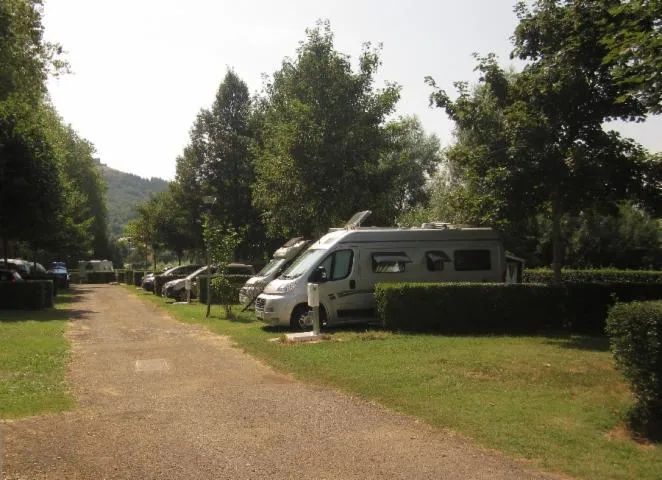 Image qui illustre: Aire De Service - Camping Roc De L'arche