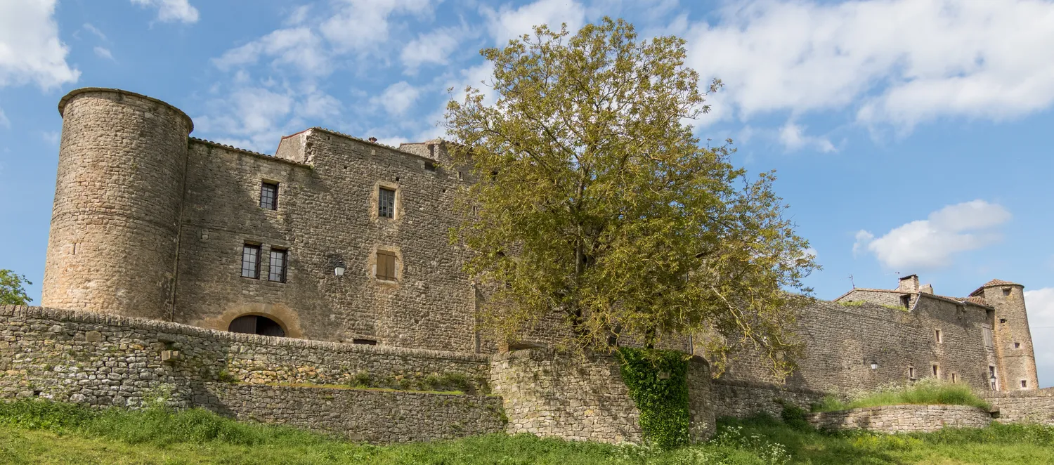 Image qui illustre: Visite d'un fort cistercien médiéval pour les scolaires à Saint-Jean-et-Saint-Paul - 0