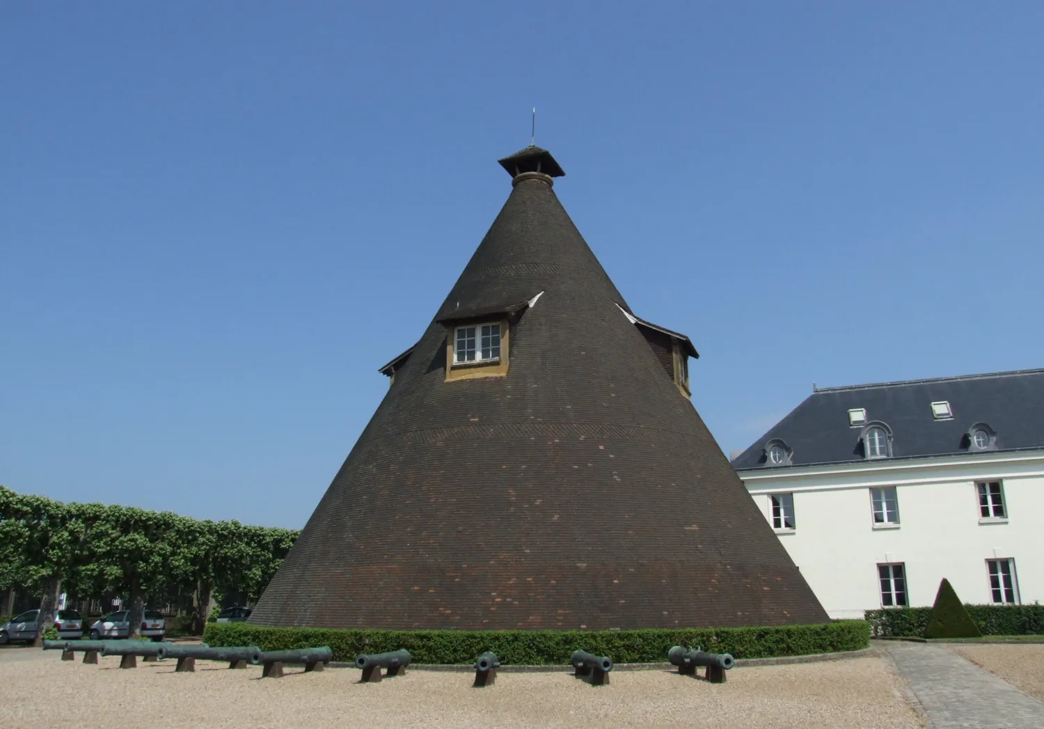Image qui illustre: Château De La Verrerie à Le Creusot - 0