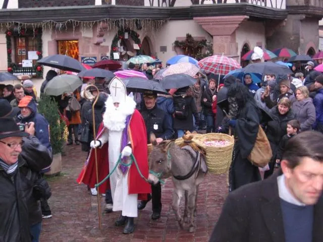 Image qui illustre: Visite De Saint Nicolas