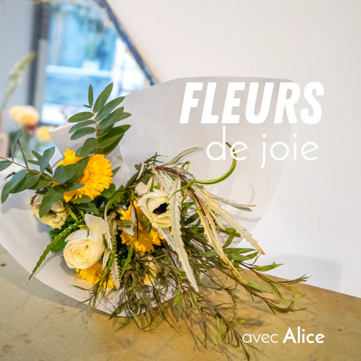 Image qui illustre: Composez votre bouquet de fleurs fraîches de saison à Paris - 0
