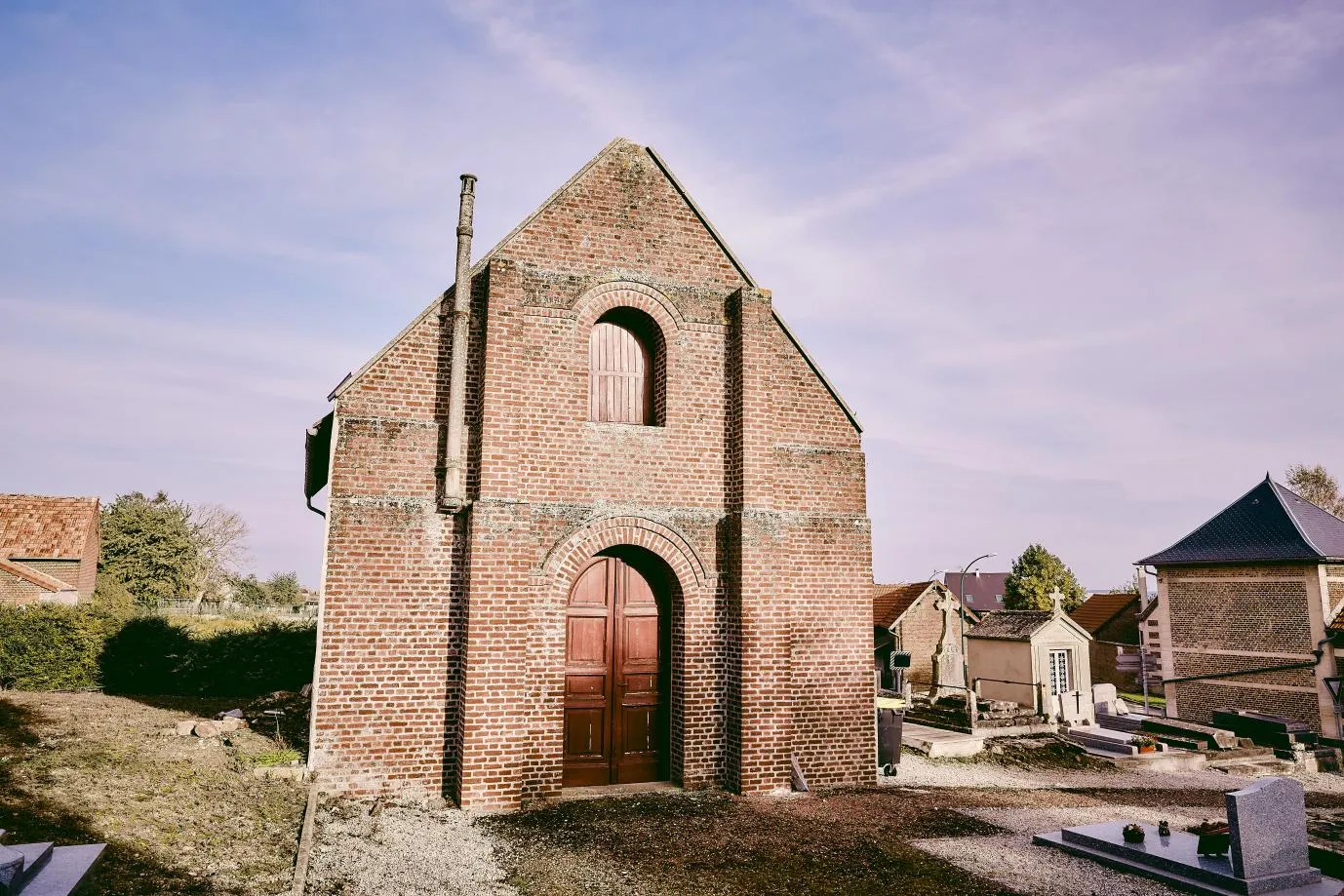 Image qui illustre: Eglise Sainte-radegonde à Neuflieux - 0