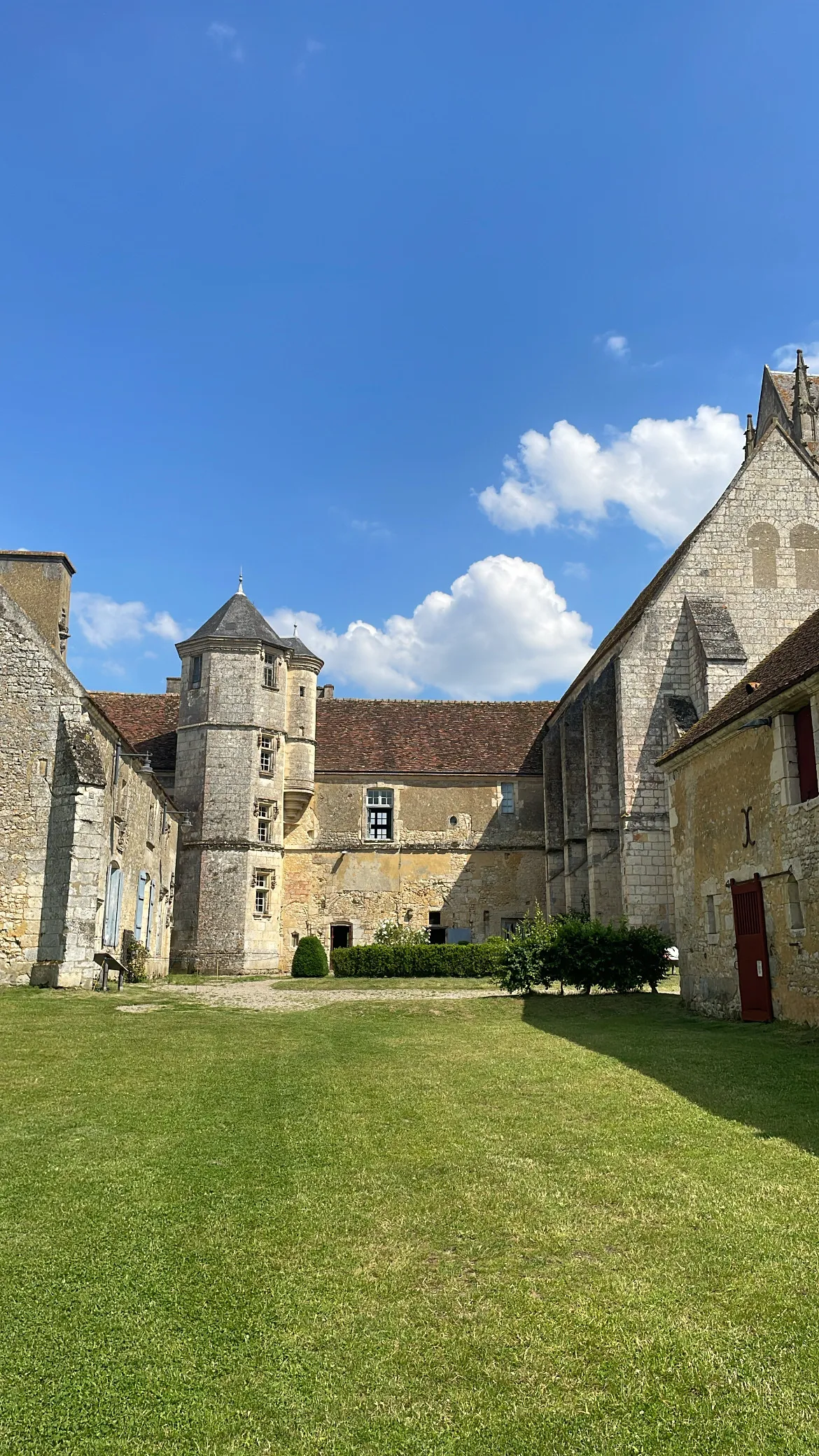 Image qui illustre: Visite libre de l'écomusée à Saint-Cyr-la-Rosière - 0