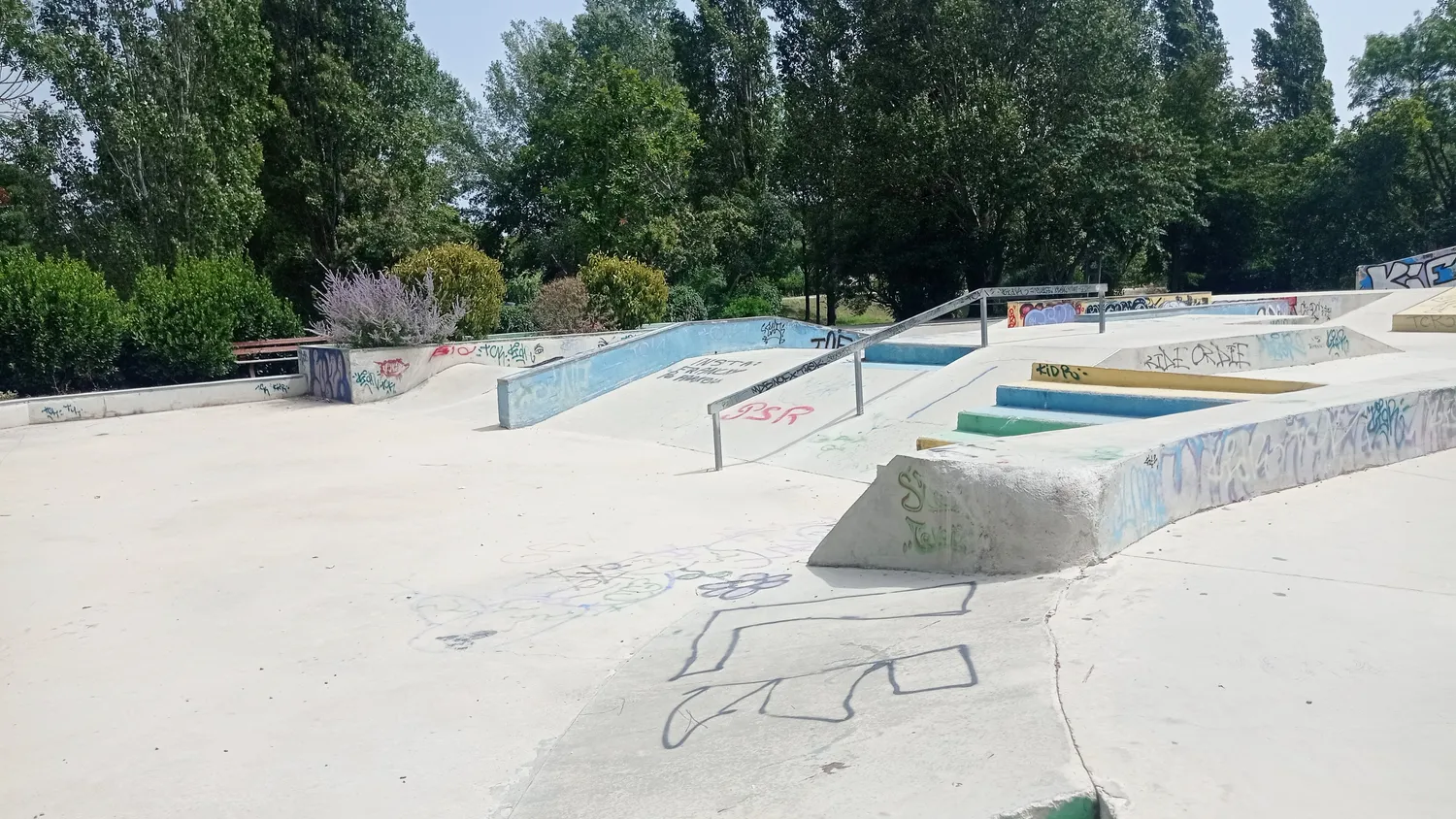 Image qui illustre: Skate Park Du Parc Du Gour à Martigues - 2