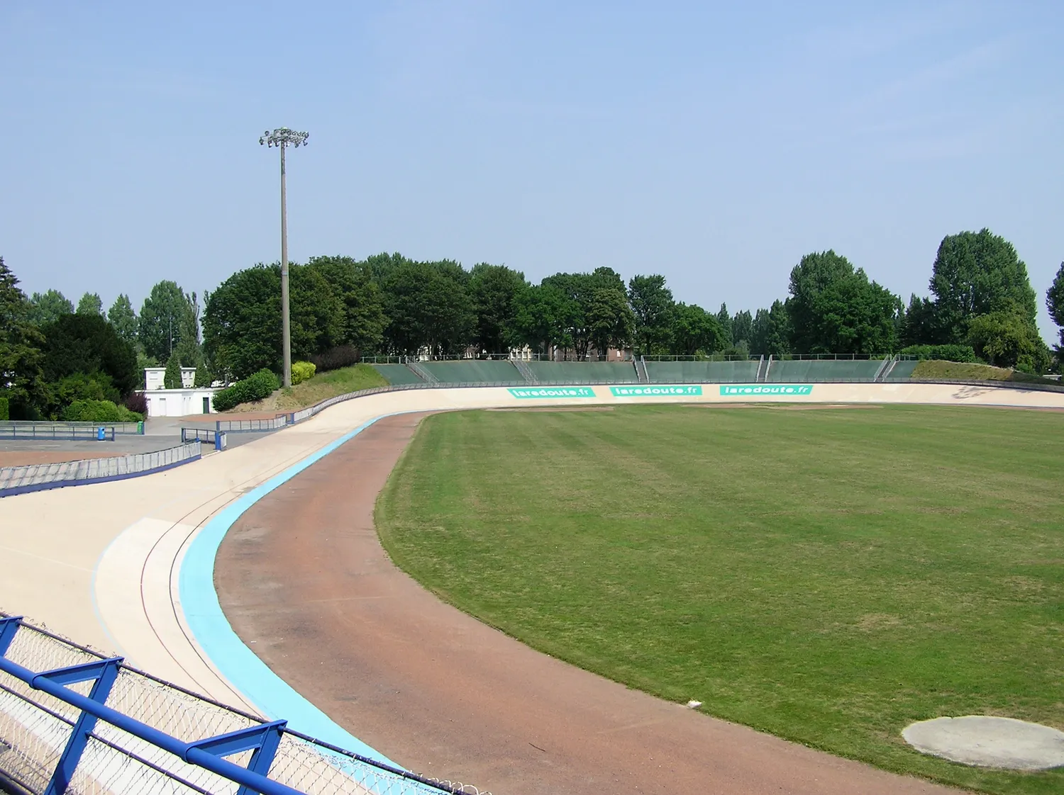 Image qui illustre: Vélodrome André Pétrieux à Roubaix - 0