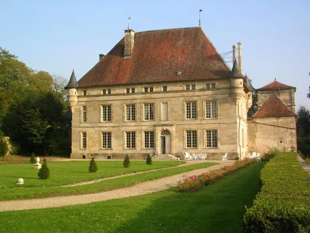 Image qui illustre: Château Et Parc De La Varenne