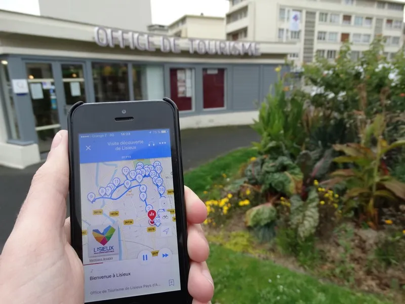 Image qui illustre: Visitez Lisieux Avec Votre Smartphone - Circuit Découverte Du Centre-ville à Lisieux - 0
