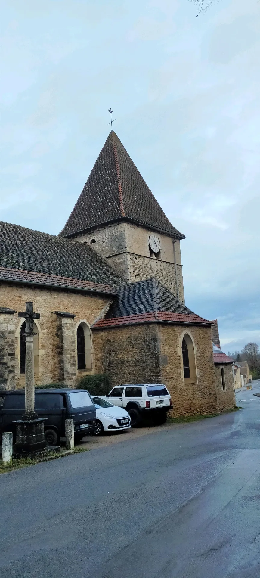 Image qui illustre: Eglise Saint-Antoine à Remigny - 1