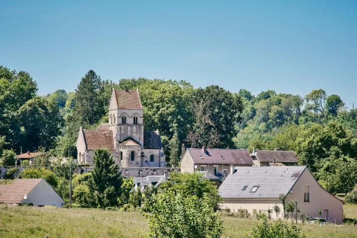 Image qui illustre: Eglise Saint-michel De Crécy-au-mont