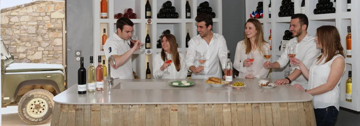 Image qui illustre: Visite-dégustation : Tapas & Vins - Domaine Haut-lirou