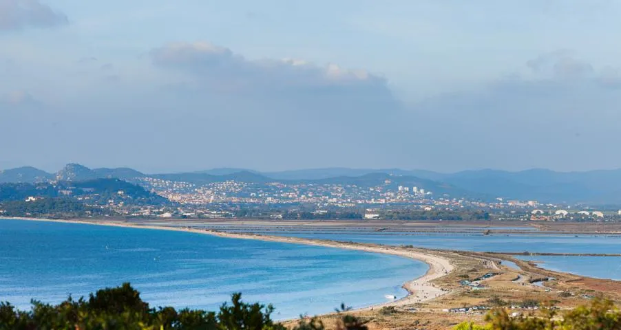 Image qui illustre: Presqu'île de Giens